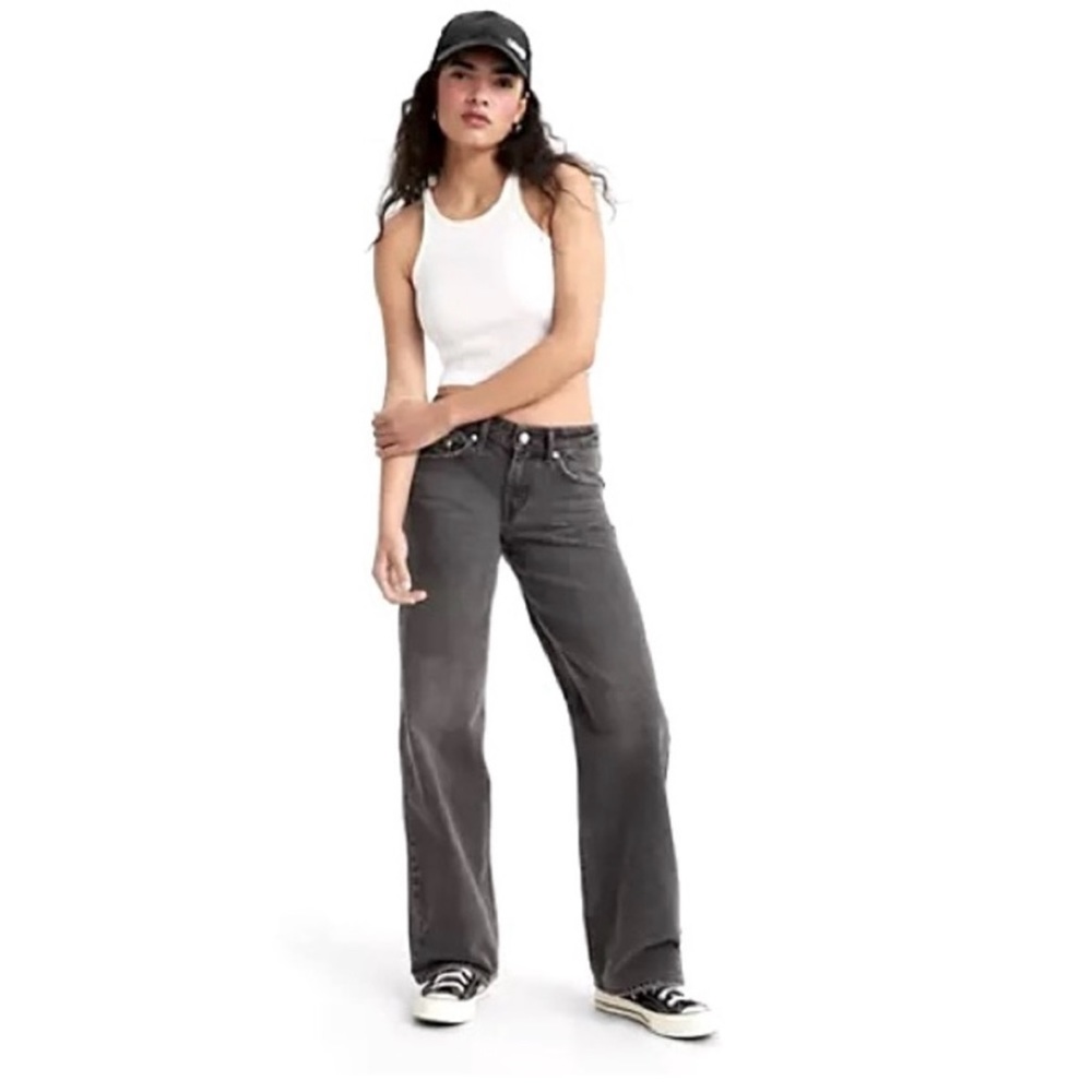 Levi Low Loose Size 28